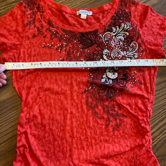 ❤️🫶🏼South Pole V-Neck Top🫶🏼❤️ - Picture 13 of 13